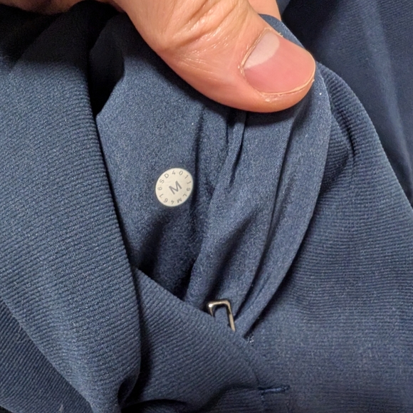 Lululemon sojourn jacket - Picture 6 of 6